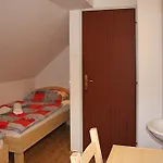 And Cerkovnik Gæstehus 2*