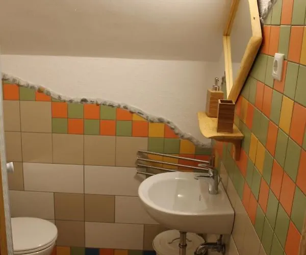 And Cerkovnik בית הארחה 2*