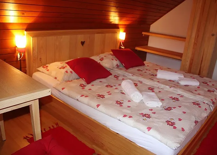 בית הארחה And Cerkovnik 2*