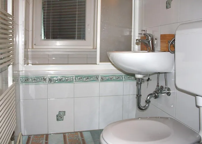 And Cerkovnik בית הארחה בוהין