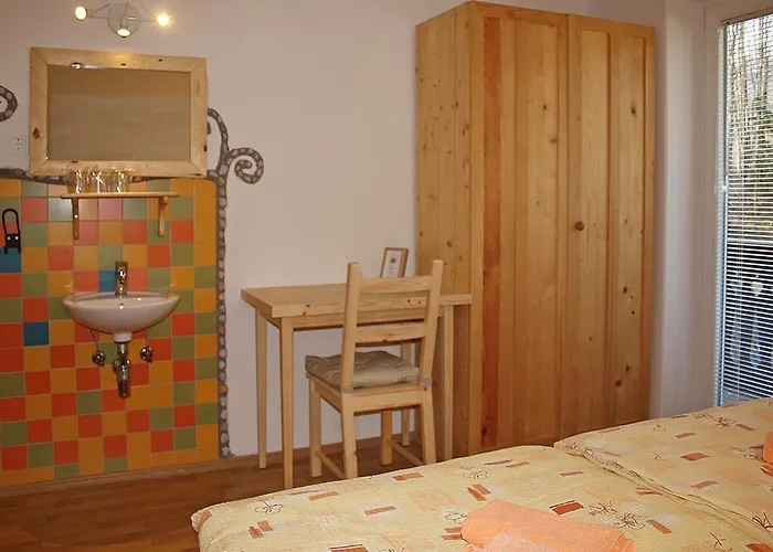 And Cerkovnik בית הארחה