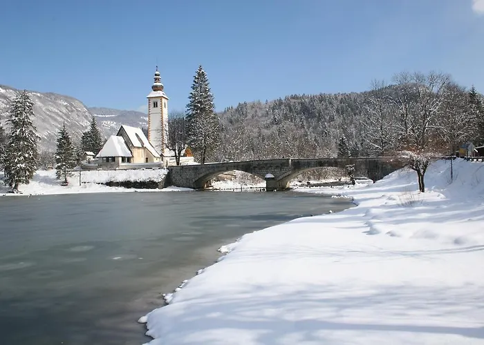 בית הארחה And Cerkovnik 2*