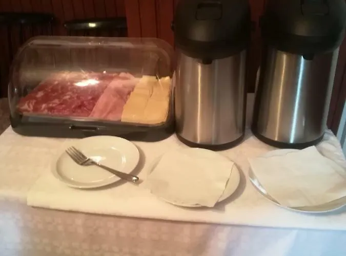 And Cerkovnik בית הארחה 2*